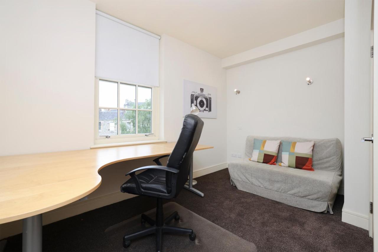 Joivy Spacious 2 Bed,2 Bath Flat, Free Parking And Rooftop Terrace Edinburgh Bagian luar foto