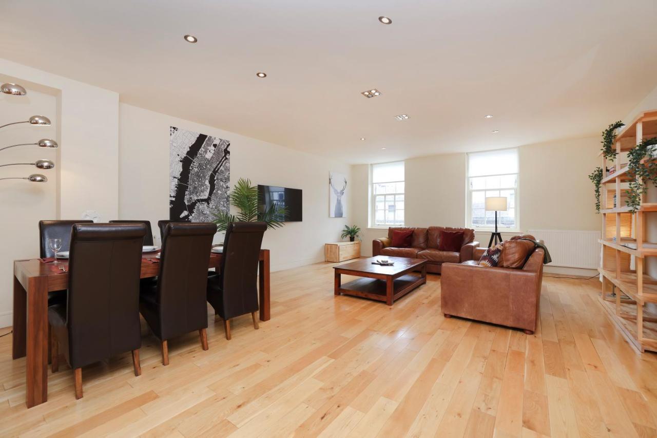 Joivy Spacious 2 Bed,2 Bath Flat, Free Parking And Rooftop Terrace Edinburgh Bagian luar foto