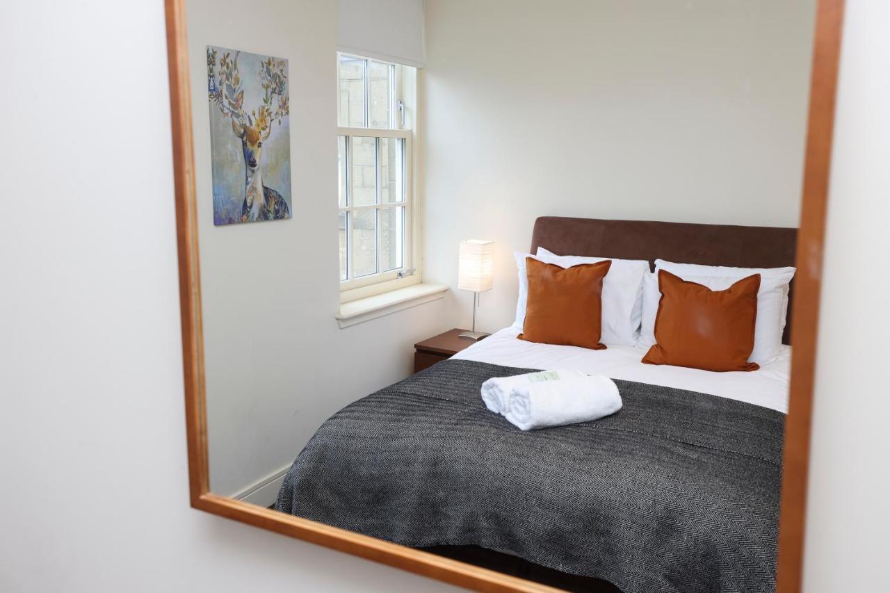 Joivy Spacious 2 Bed,2 Bath Flat, Free Parking And Rooftop Terrace Edinburgh Bagian luar foto