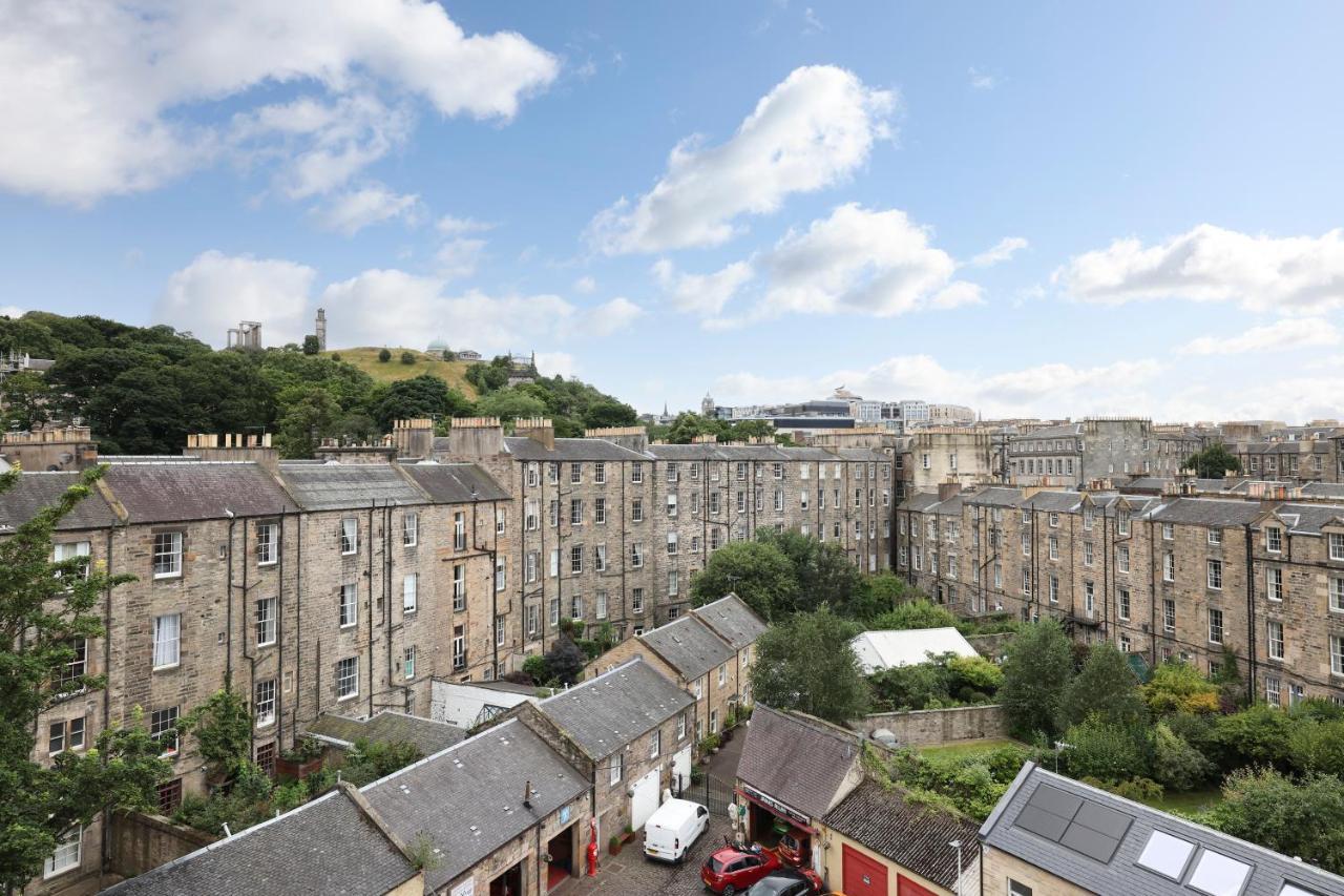 Joivy Spacious 2 Bed,2 Bath Flat, Free Parking And Rooftop Terrace Edinburgh Bagian luar foto