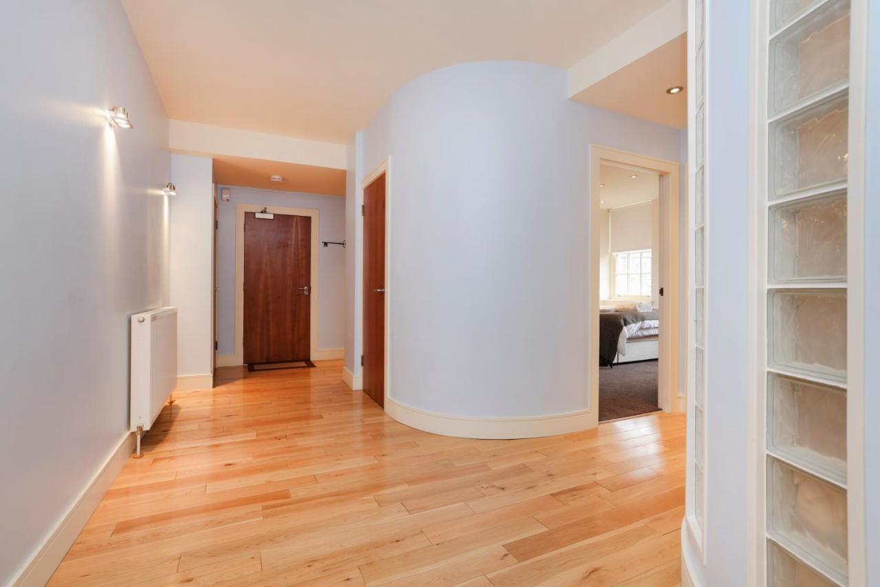 Joivy Spacious 2 Bed,2 Bath Flat, Free Parking And Rooftop Terrace Edinburgh Bagian luar foto