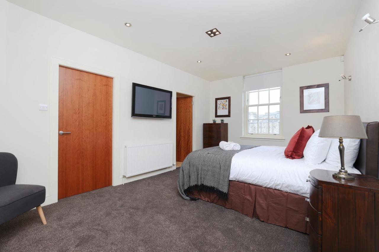 Joivy Spacious 2 Bed,2 Bath Flat, Free Parking And Rooftop Terrace Edinburgh Bagian luar foto