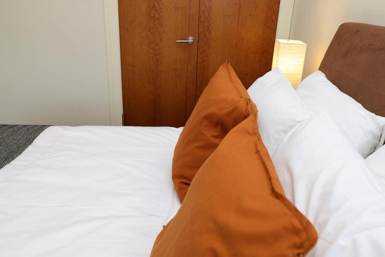 Joivy Spacious 2 Bed,2 Bath Flat, Free Parking And Rooftop Terrace Edinburgh Bagian luar foto