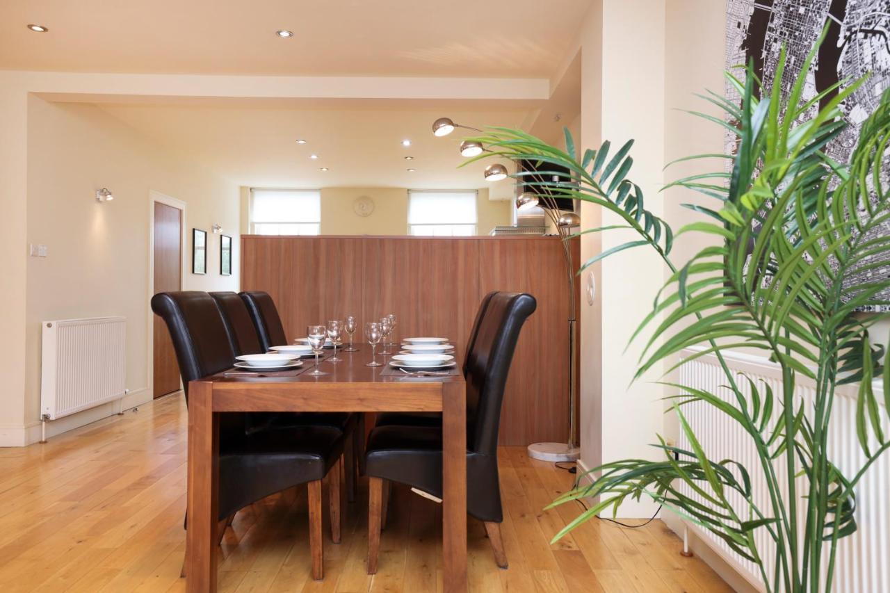 Joivy Spacious 2 Bed,2 Bath Flat, Free Parking And Rooftop Terrace Edinburgh Bagian luar foto